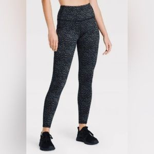 Premium High Rise Black Leopard Print Yoga Workout Leggings Women's Activewear